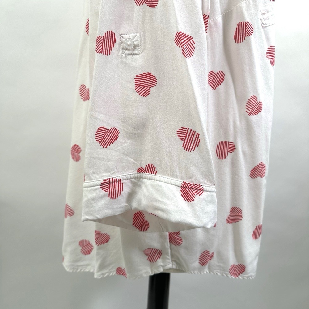 Torrid Harper Challis Blouse 3X 22/24 Hatch Hearts Cloud Dancer Roll Tab Top - Picture 11 of 14
